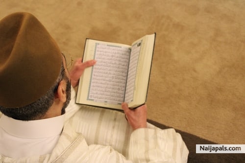 Online Quran Tutor - click for next photo
