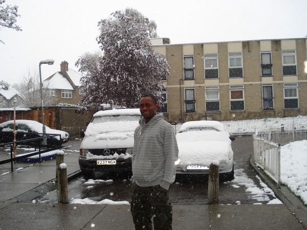 chillin out in da snow.lol - click for next photo
