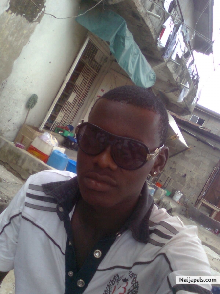 demola - click for next photo