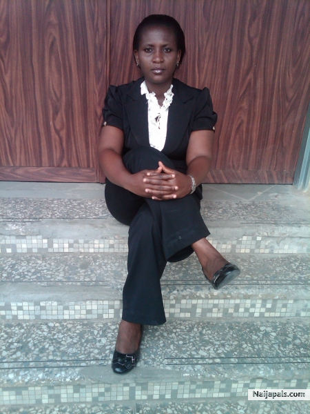bukola - click for next photo
