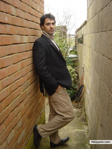  - click for next photo
