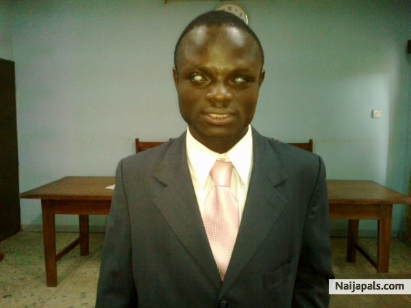 TAKEN BY EMMANUEL MODO, AT THE READING ROOM OF THE NEW PG HALL OF THE UNIVERSITY OF IBADAN AFTER MY PRESENTATION IN ONE OF MY MASTERS COURSES, CONSULTANCY SERVICES IN COMMUNICATION AND LANGUAGE ARTS CLASS - click for next photo