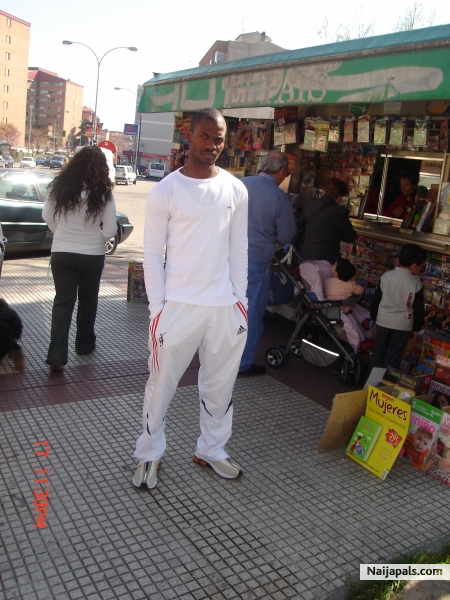  - click for next photo