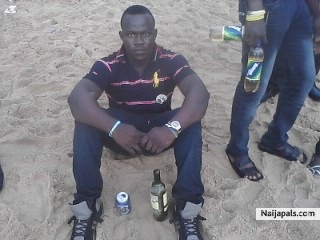 mak sure u will b d first to post a commet - click for next photo