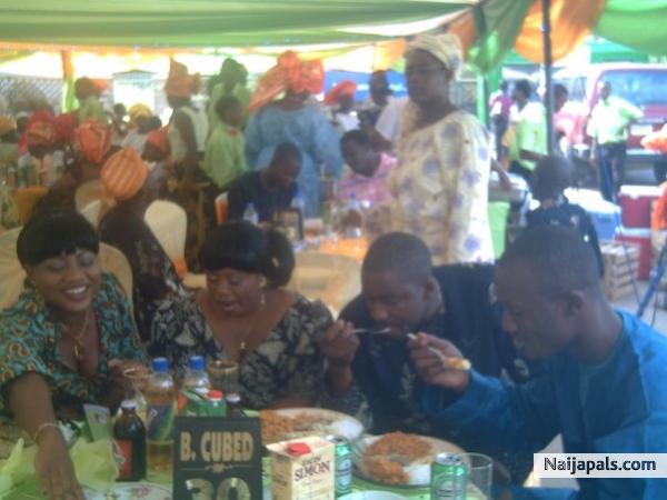 Friends at mum' s burfday, Bukky and Teslim in the middle - click for next photo
