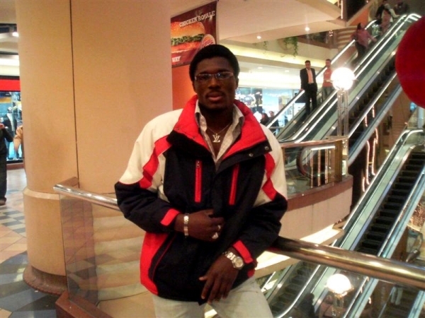 http://www2.snapfish.com/thumbnailshare/AlbumID=213282789/a=119407151_119407151/t_=119407151 - click for next photo