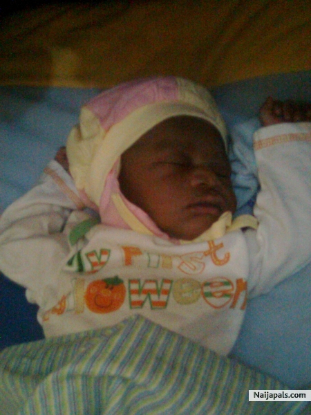 my newest nephew Daniel Osazee Omobude - click for next photo