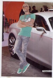  - click for next photo