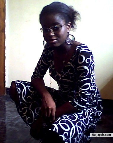 Bobobiz girl - click for next photo
