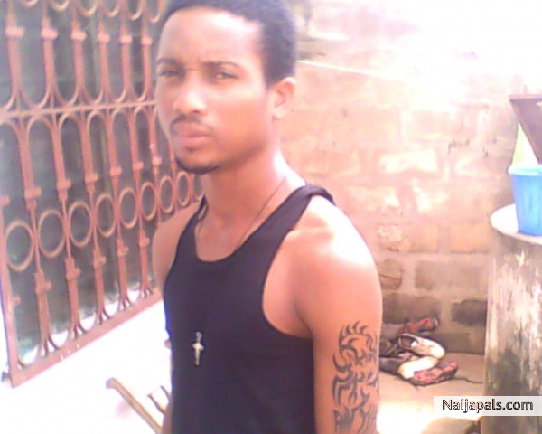  - click for next photo