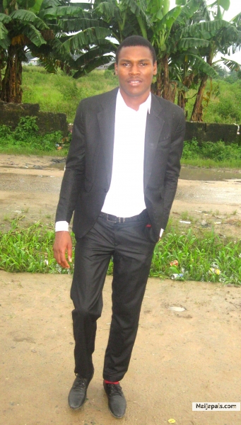  - click for next photo