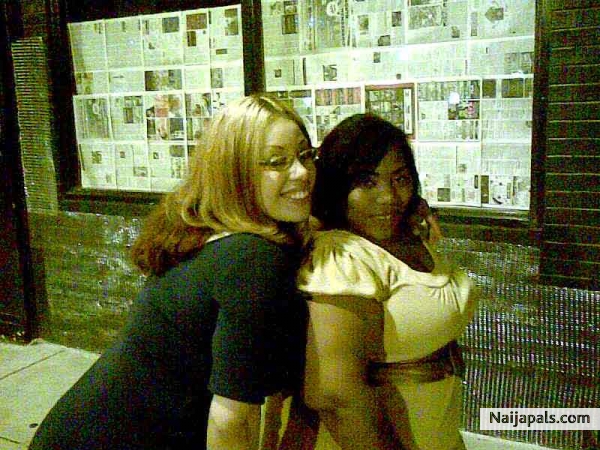 WE ARE SOME SEXY BITCHES! - click for next photo