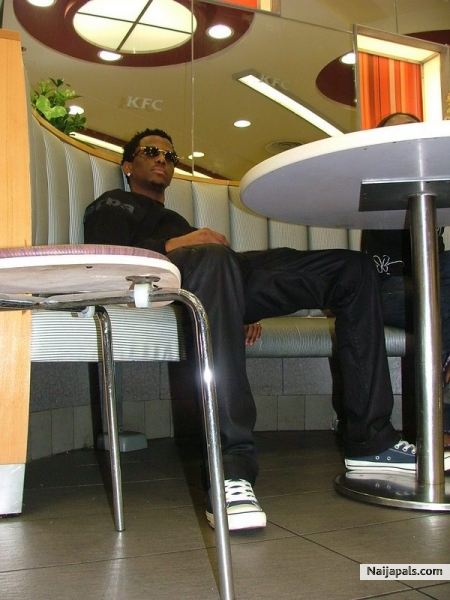 FABULOUS aka MR KOSE OJU LOSE SI......... REPPING ( BARI.........GEEEEEEE) ohsamo - click for next photo