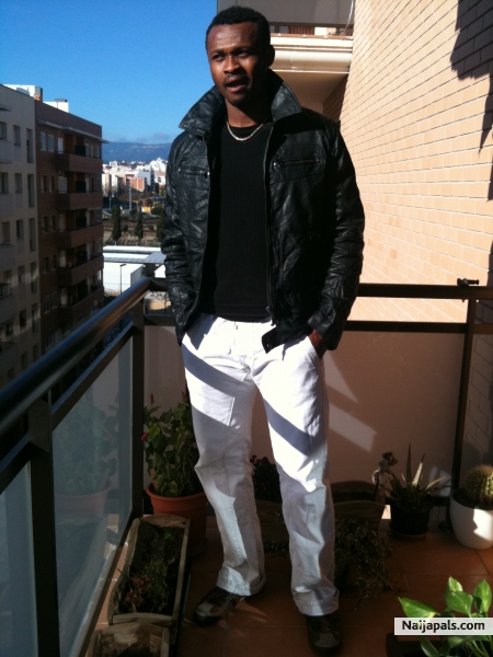  - click for next photo