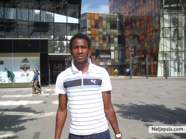  - click for next photo