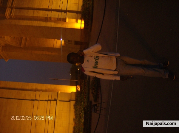  - click for next photo