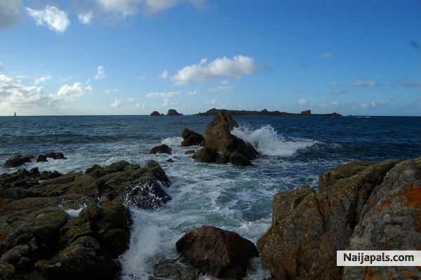 Wild " Bretagne" , a region in France... - click for next photo