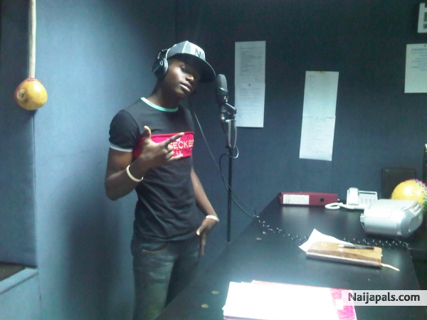 Dah was in cool fm studio - click for next photo