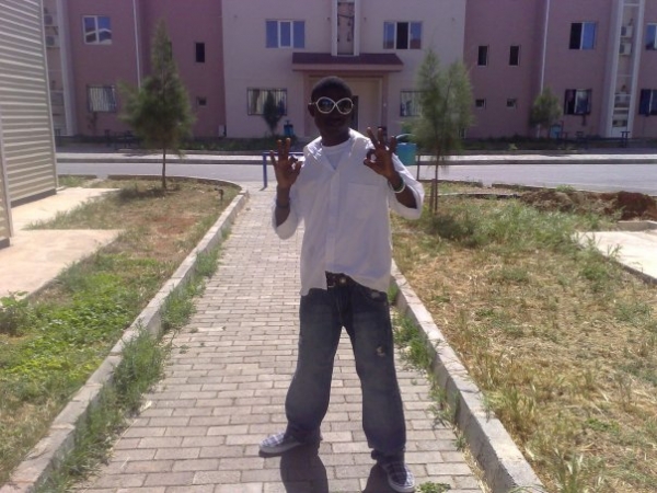 - click for next photo