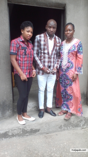 me and my wife.. with mum - click for next photo