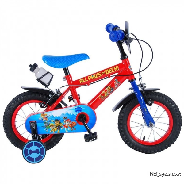the bicycle that taught me how to cycle. - click for next photo