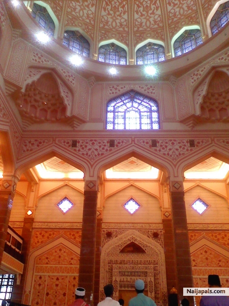  - click for next photo