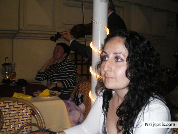  - click for next photo