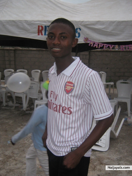  - click for next photo