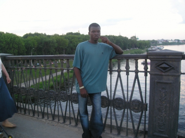  - click for next photo