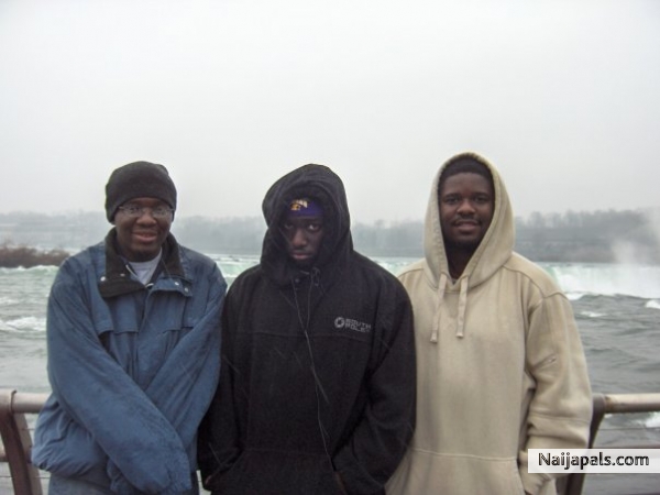 me and my brothers - click for next photo