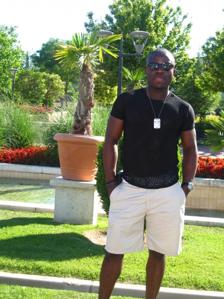  - click for next photo