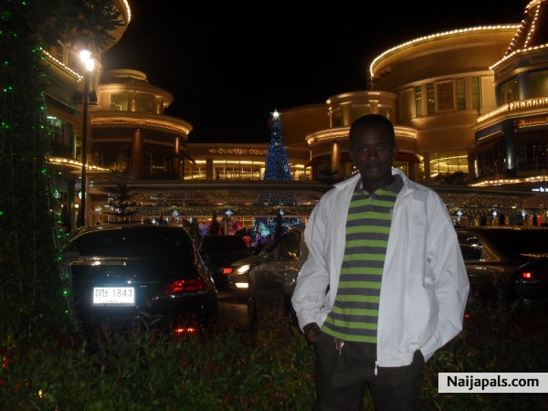  - click for next photo