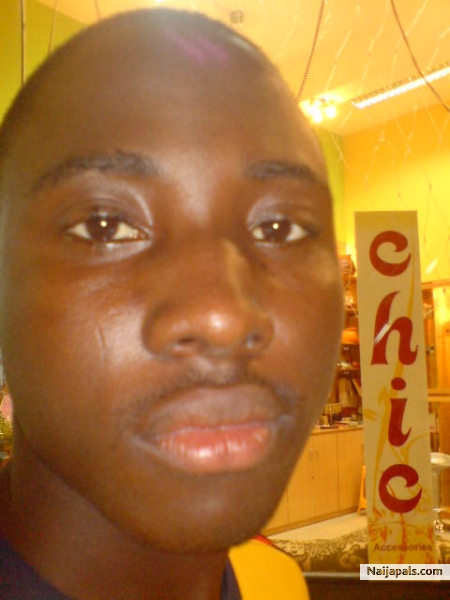 @ Chics Jewelry store up the mall - click for next photo