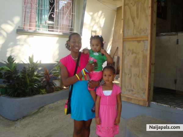 my aunt and cousin - click for next photo