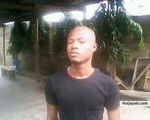 bAlD hAiRcUt II - click for next photo