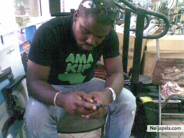 abuja...thang - click for next photo