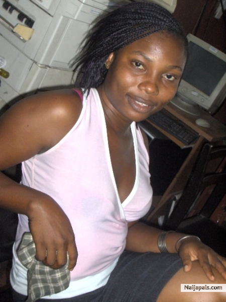 jes chilling with home gurl..........we re mouthed. am so tired - click for next photo