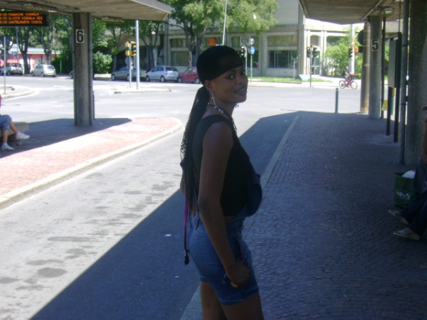  - click for next photo