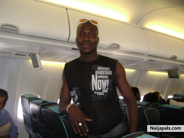 ITS ME Dr RICHARD,ON AIRL - click for next photo