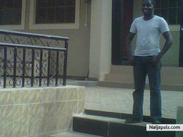 adebimpe noni - click for next photo
