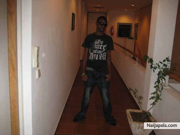 memyselfndi - click for next photo