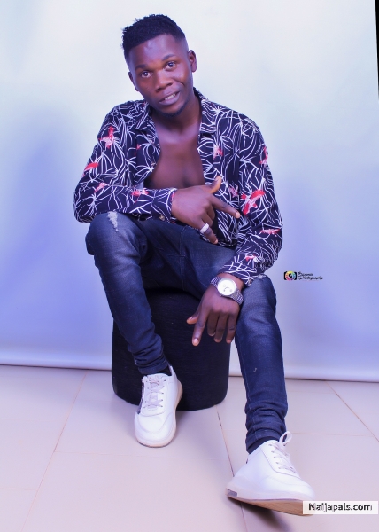 Don Akins Omobabamimo - click for next photo