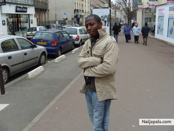  - click for next photo