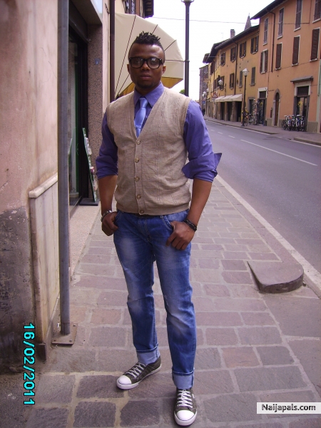  - click for next photo