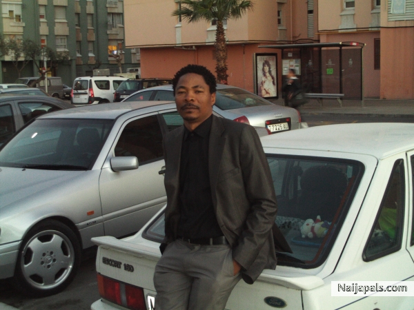  - click for next photo