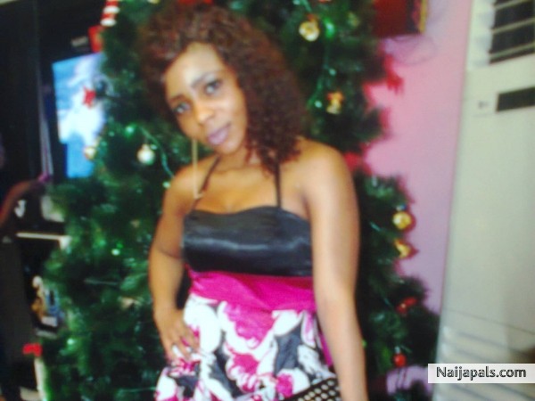 Happy Sunday to all my fans and love once. - click for next photo