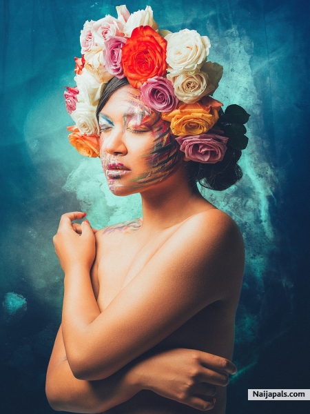 Shula Rajaonah est une personne qui a le sens des valeurs, le goût d' un certain style, une aspiration naturelle au panache. Shula est une personne charmante et chaleureuse, avec elle, tout paraît toujours plus simple et agréable. Shula aime être le point de mire de tous, ne reculant devant rien pour attirer l' attention et l' admiration des autres, pour briller de tous vos feux. Shula Rajaonah ne déteste pas l' excentricité, c' est une litote. - click for next photo