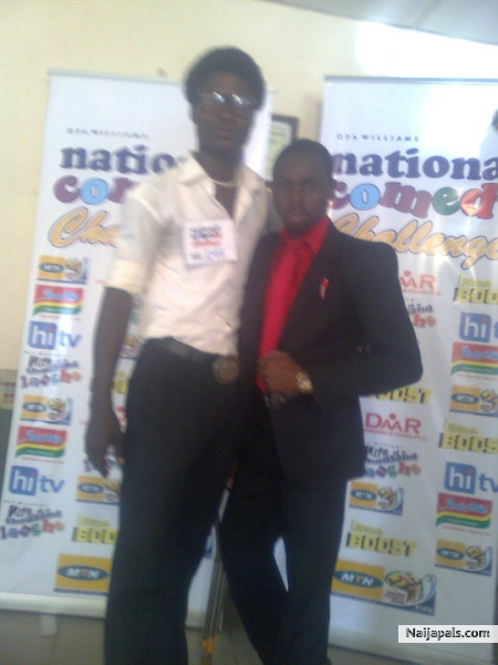 posing wth a frnd@a national event - click for next photo