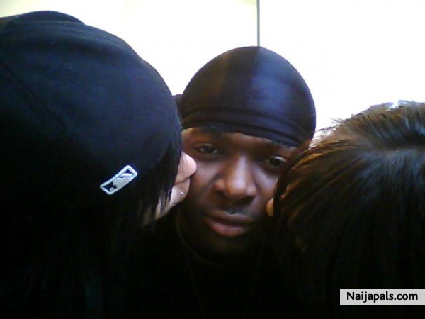 me having a kisses on both side of the face - click for next photo