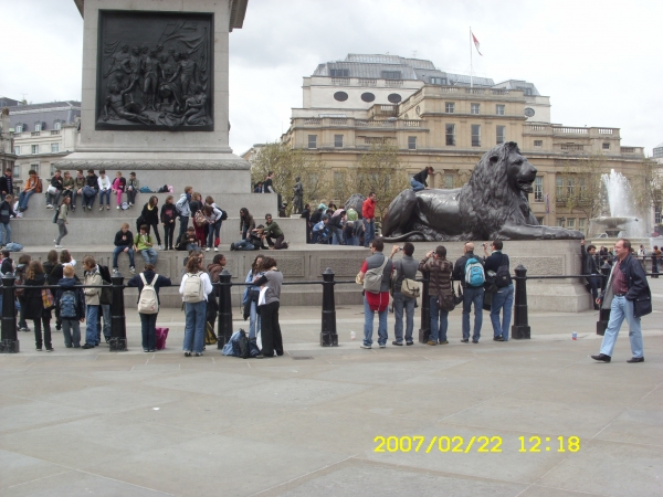 - click for next photo